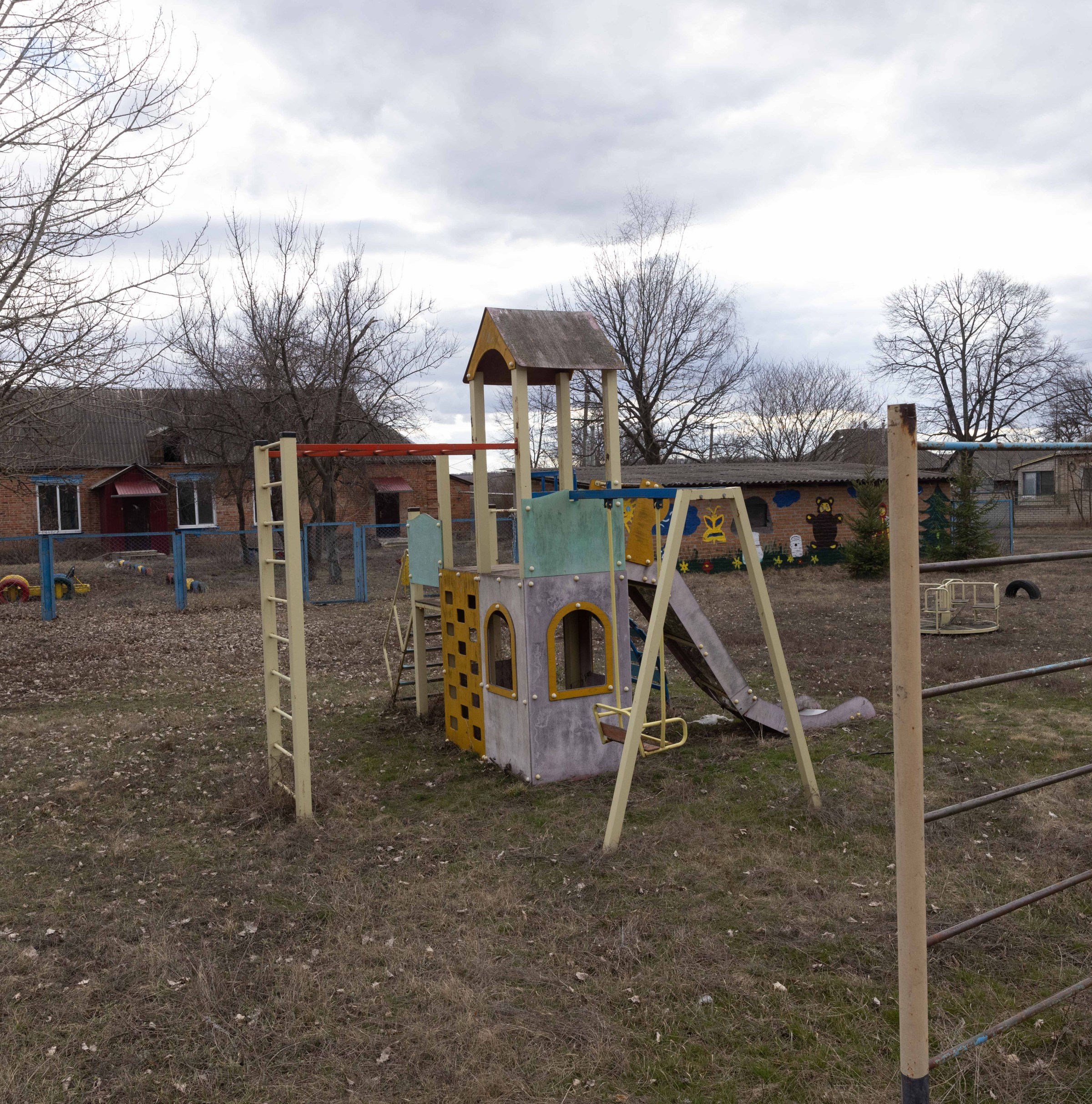 One big reason for fewer babies: phones?